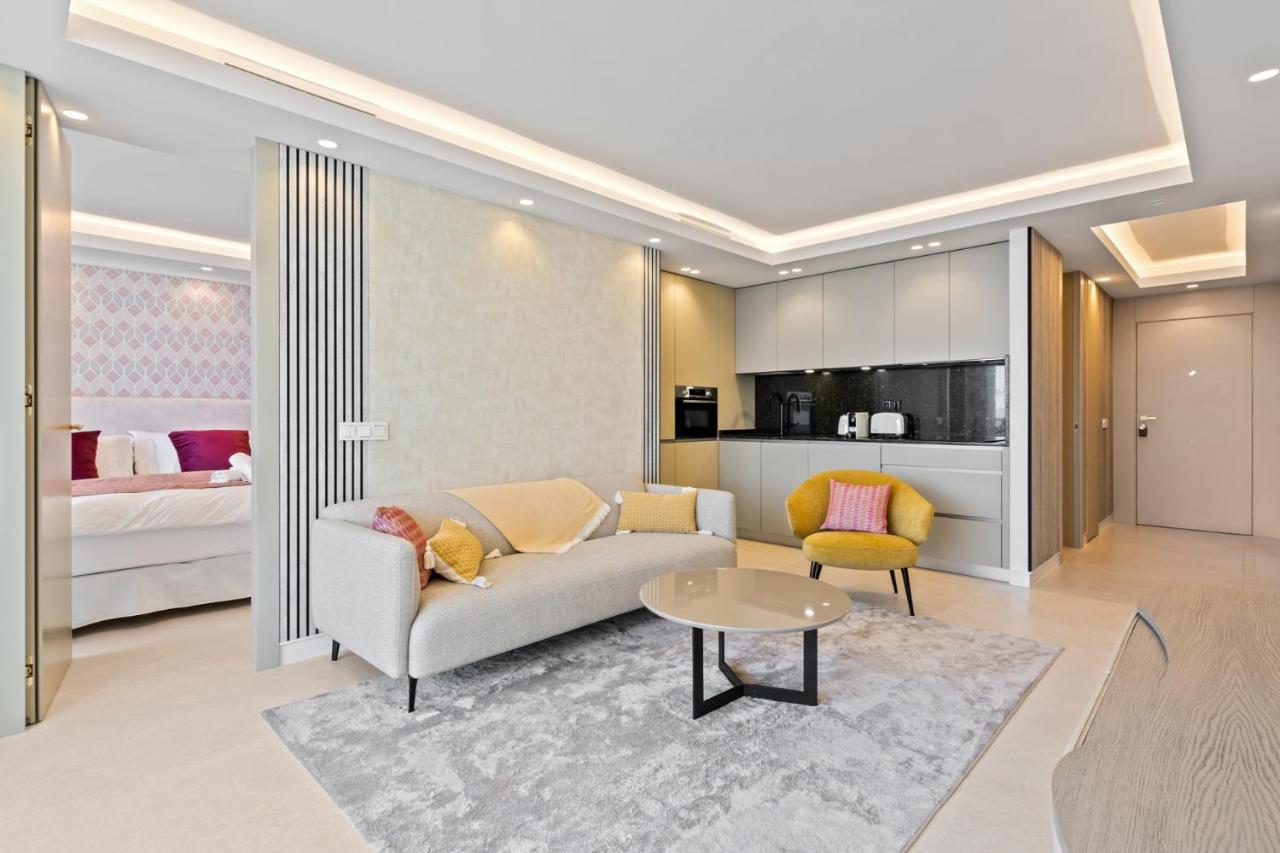 Fully Renovated Frontline Flat Marbella Exterior foto